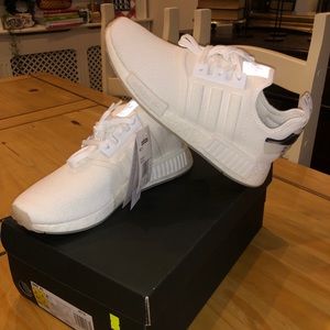 NIKE NMD_R1 white Mens 9.5 never worn